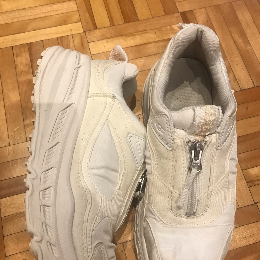 Ugg  sneakers​ - Picture 5 of 9